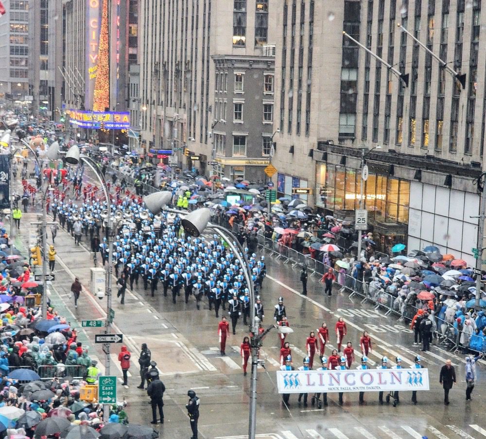 2024 Macy's Thanksgiving Day Parade Lincoln HS Parade 2